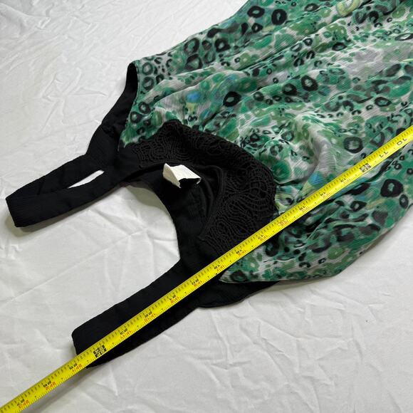 Green and black tank top - Picture 7 of 8